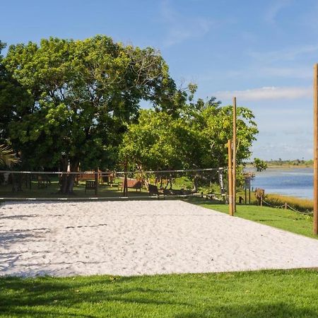 Apto Guarajuba Praia Condominio Porto Smeralda-100 Metros Da Praia エクステリア 写真