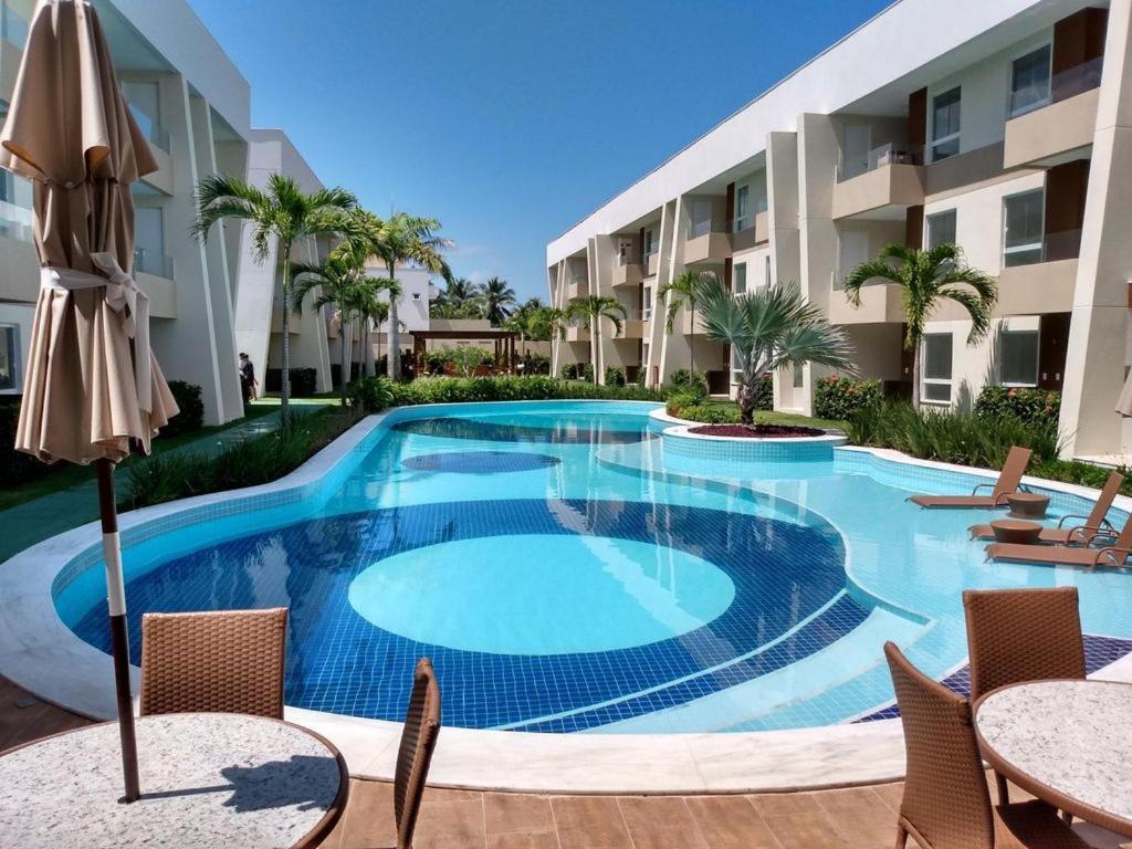 Apto Guarajuba Praia Condominio Porto Smeralda-100 Metros Da Praia エクステリア 写真