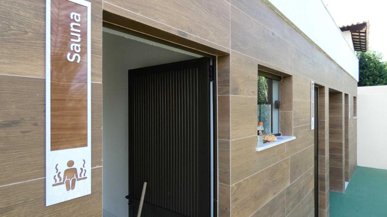 Apto Guarajuba Praia Condominio Porto Smeralda-100 Metros Da Praia エクステリア 写真