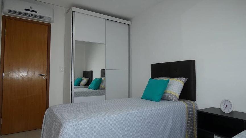Apto Guarajuba Praia Condominio Porto Smeralda-100 Metros Da Praia エクステリア 写真