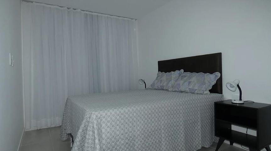 Apto Guarajuba Praia Condominio Porto Smeralda-100 Metros Da Praia エクステリア 写真