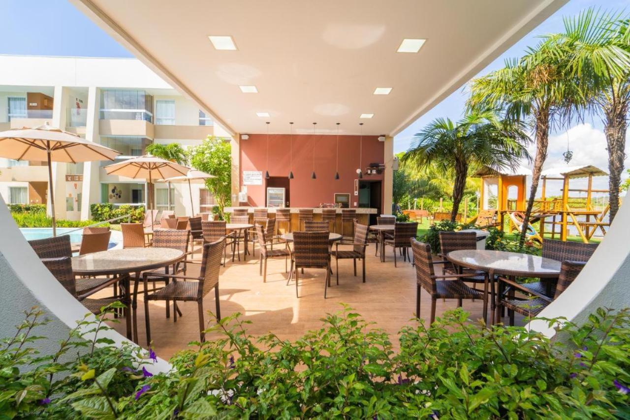 Apto Guarajuba Praia Condominio Porto Smeralda-100 Metros Da Praia エクステリア 写真